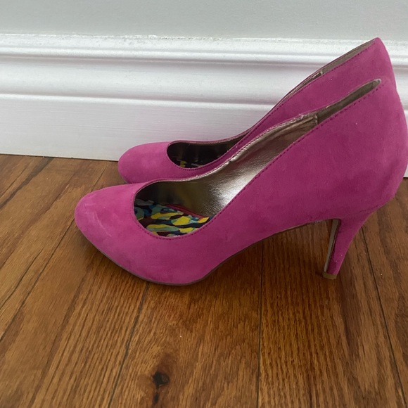 MADDENGIRL Pink Suede Heels (3/$36) - Picture 2 of 4